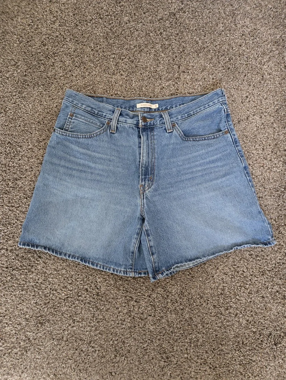 Levi’s 94 Baggy High Rise Denim Shorts 100% Cotton Size 31 Medium Wash Jeans
